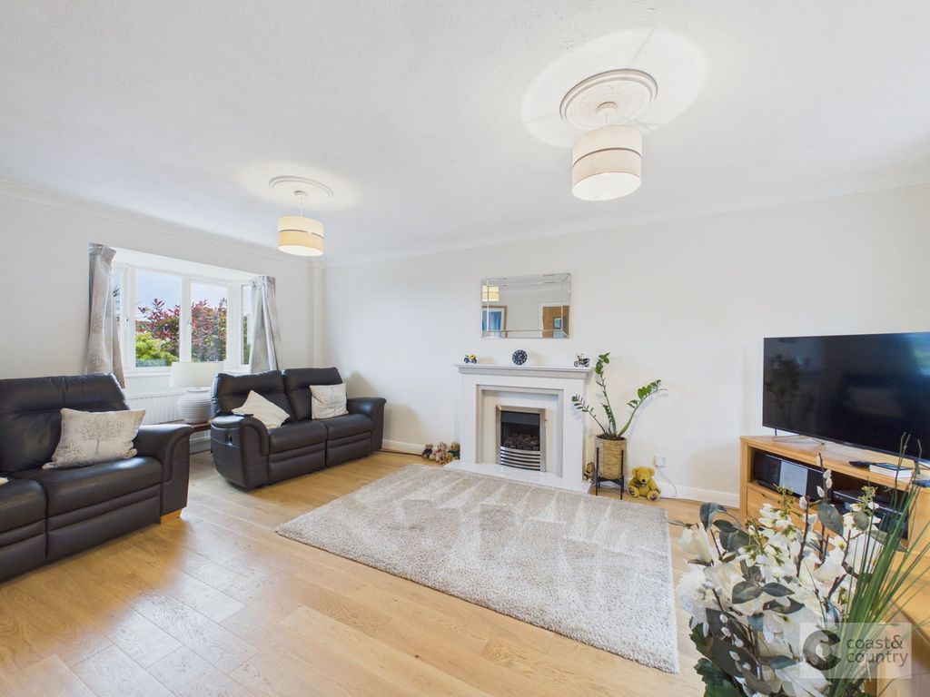 Property photo 3 of 25