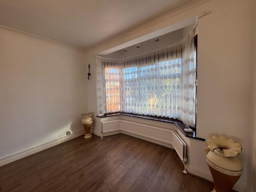 Property photo 2 of 24 04.Jpg