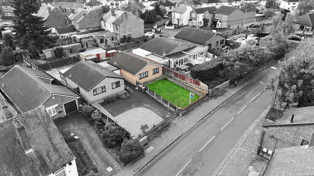 Property photo 2 of 24