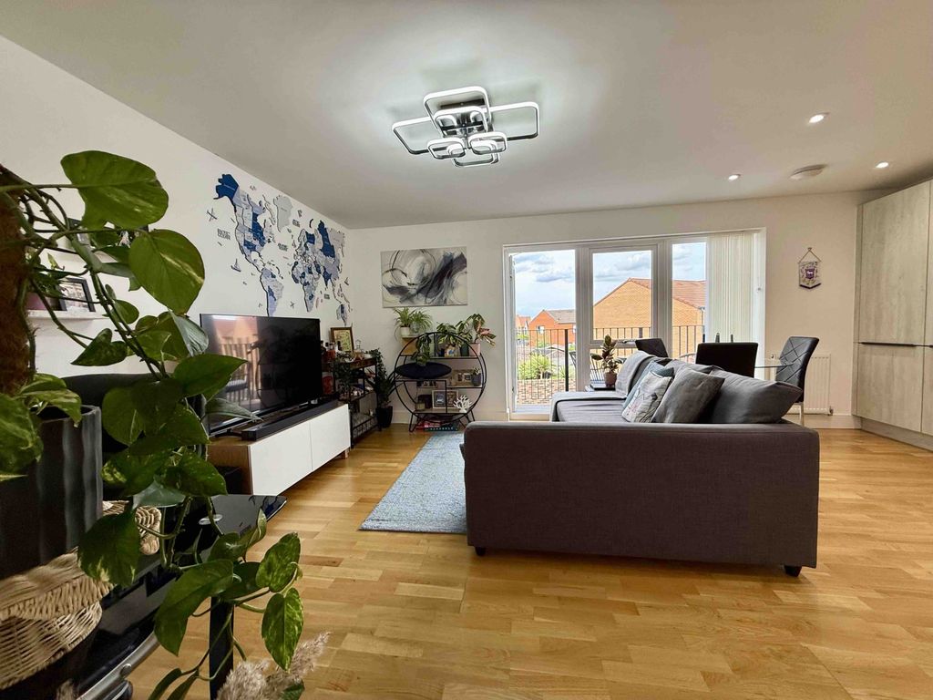Property photo 3 of 16 Gallery