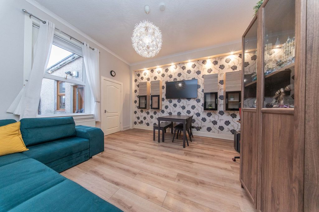 Property photo 1 of 18 Lounge Diner