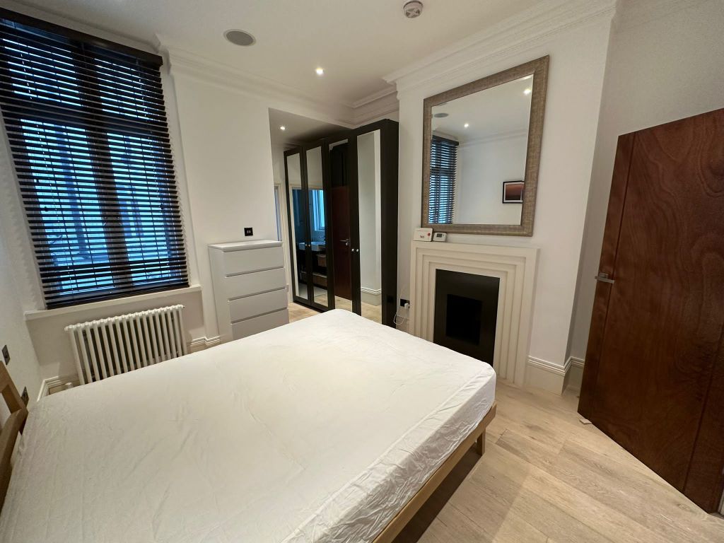 Property photo 3 of 9 Bedroom