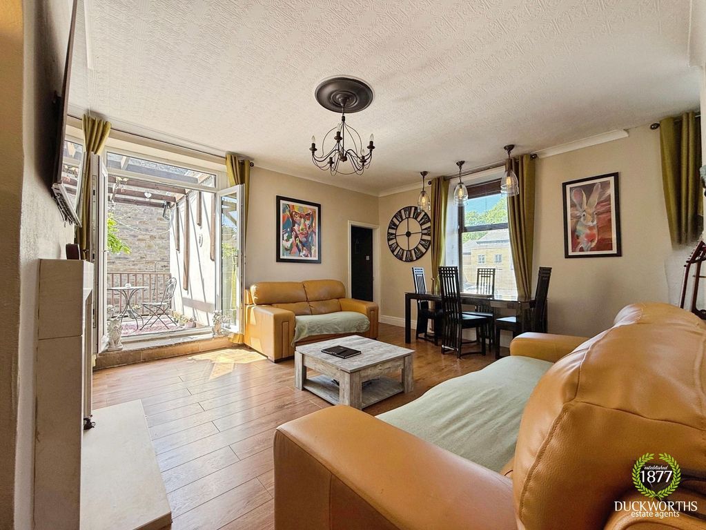 Property photo 1 of 30