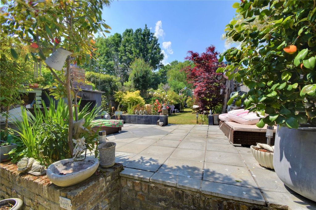 Property photo 2 of 19 Picture No. 31