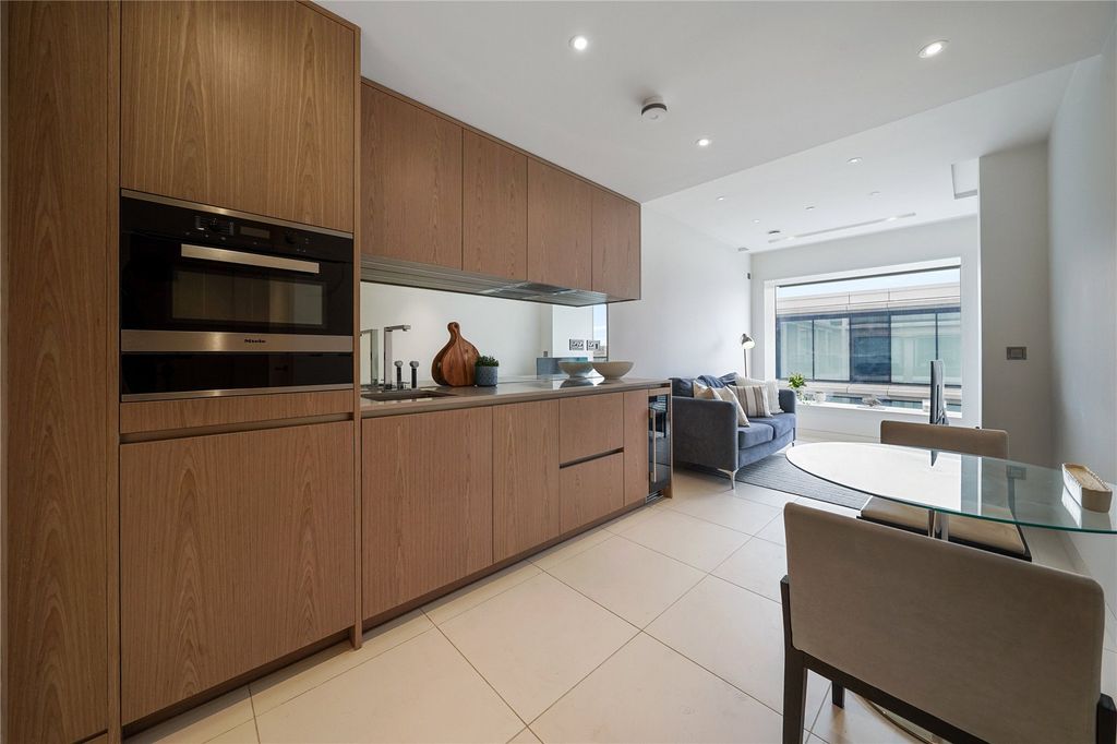 Property photo 2 of 12 Picture No. 02