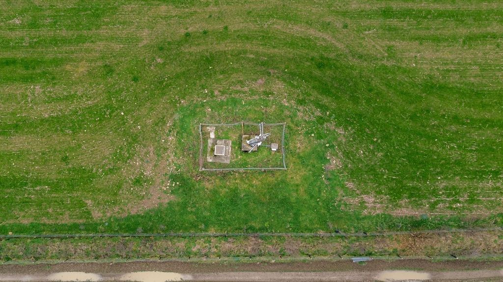 Property photo 2 of 31