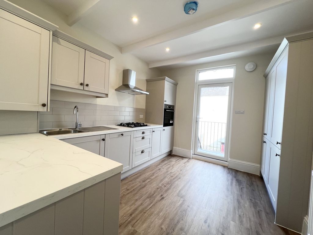 Property photo 1 of 12 11