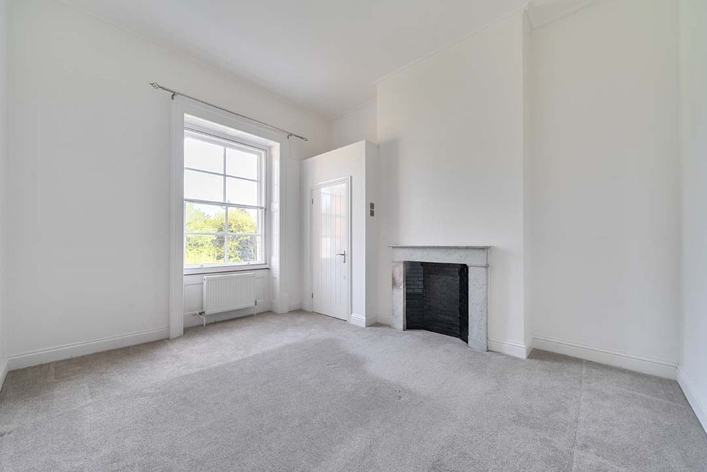 Property photo 2 of 7 Image