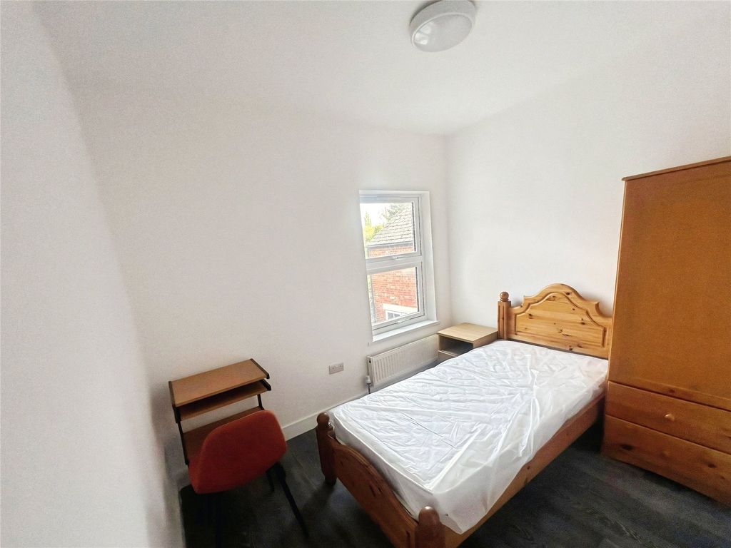Property photo 3 of 7 Picture No. 14