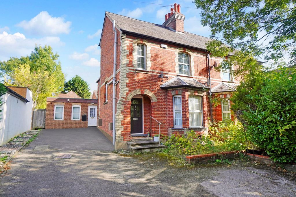 Property photo 1 of 7 Photo 7