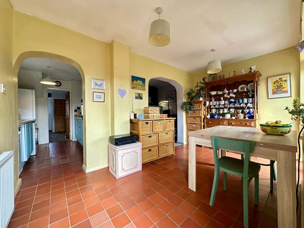 Property photo 3 of 20 Breakfast Room