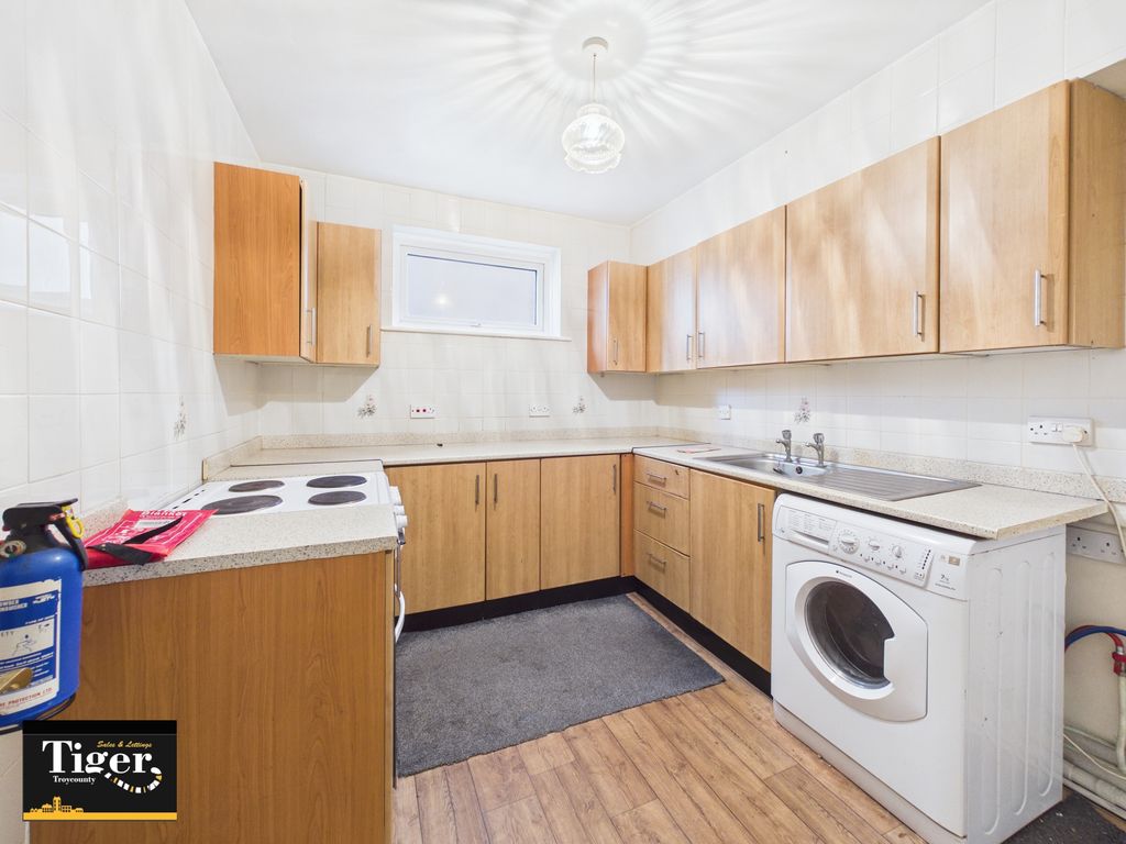 Property photo 3 of 7 Cam03440G0-Pr0582-Still004