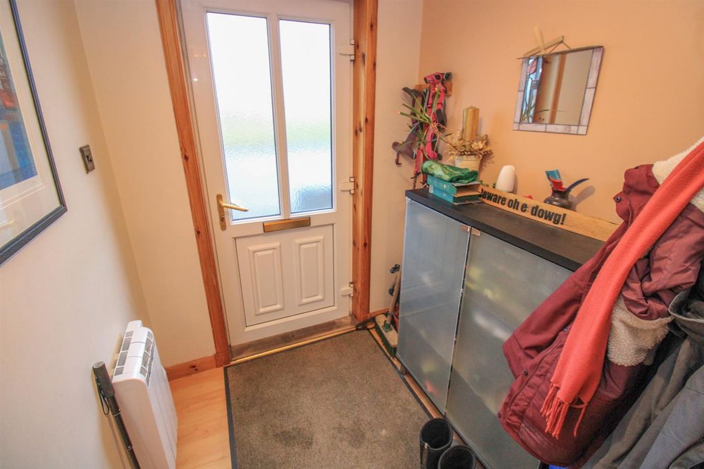 Property photo 2 of 19 Entrance Vestibule