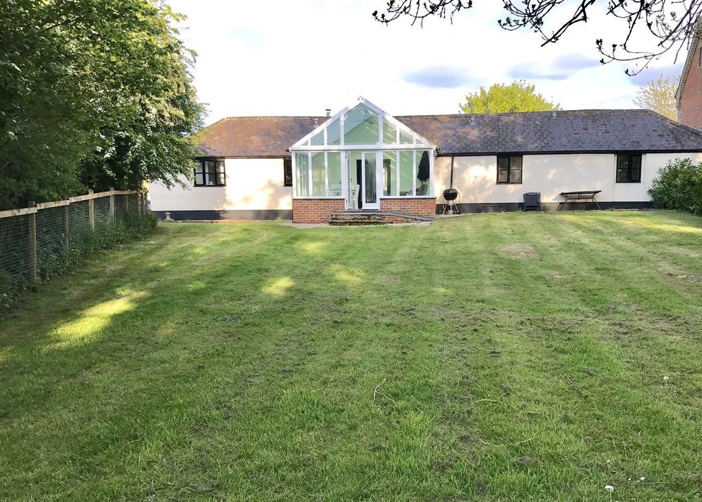 Property photo 2 of 10