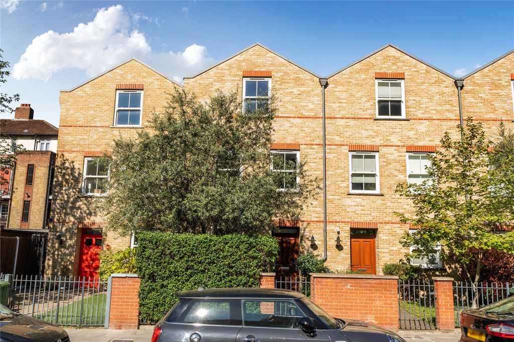 Property photo 3 of 28 Exterior