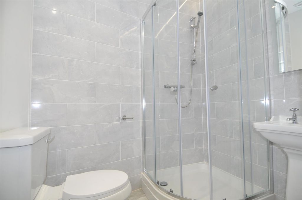 Property photo 1 of 4 18Addisonrdf5005.Jpg