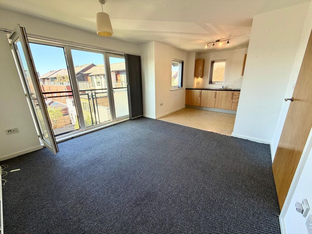 Property photo 2 of 10