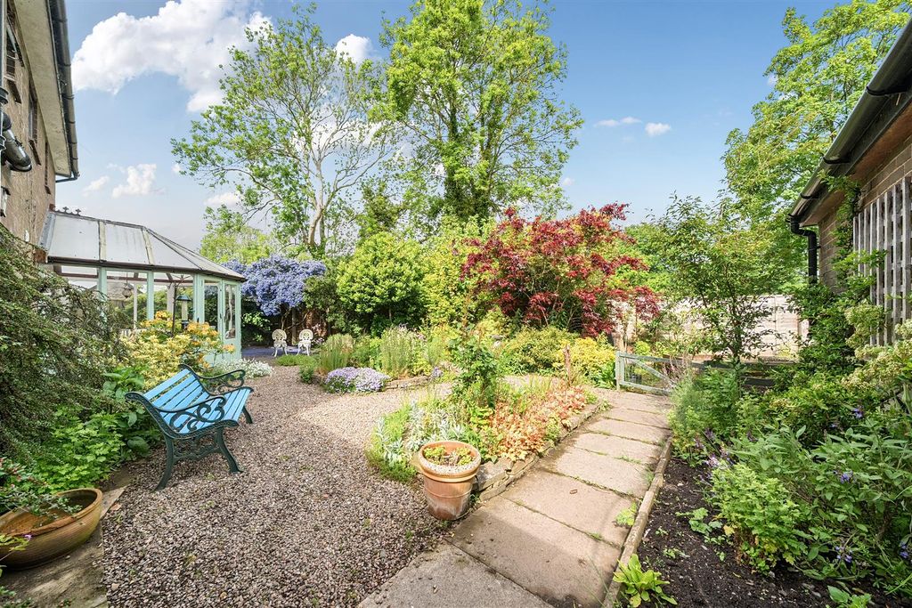 Property photo 2 of 13 1463733-7-6A0d7E033E872-Arw-1.Jpg