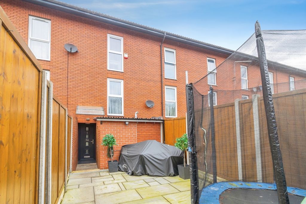 Property photo 1 of 20 Pbox-Img.Jpg