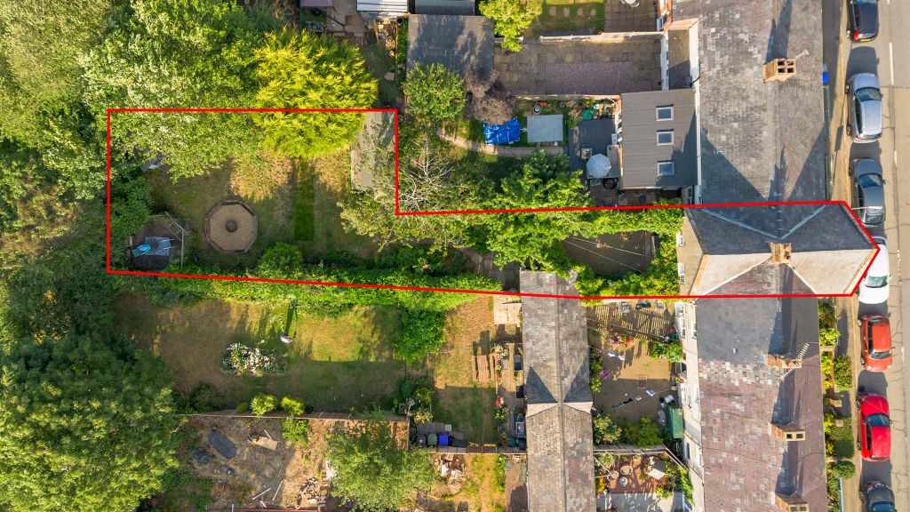 Property photo 2 of 18