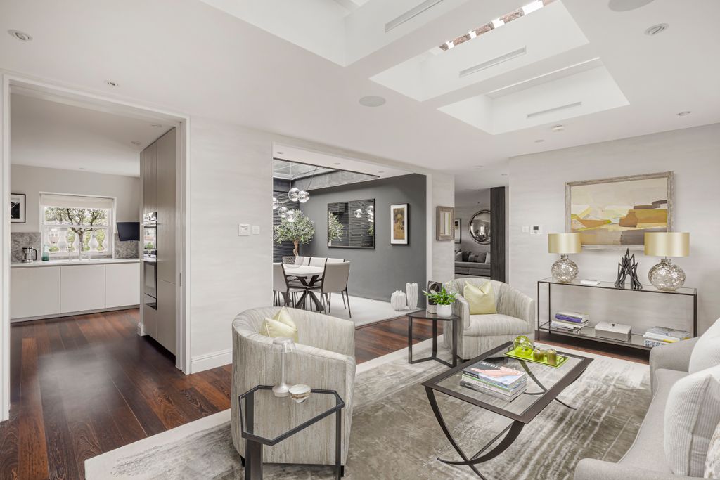 Property photo 1 of 28