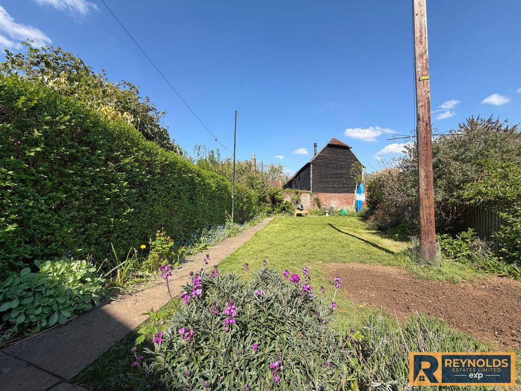 Property photo 2 of 11