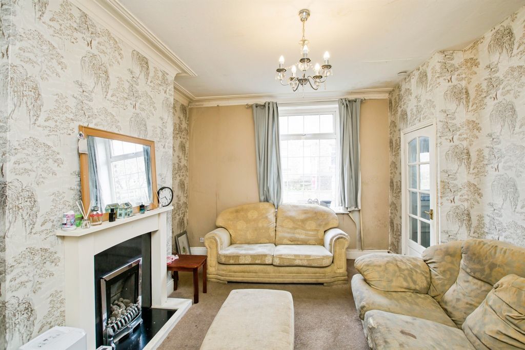 Property photo 2 of 14