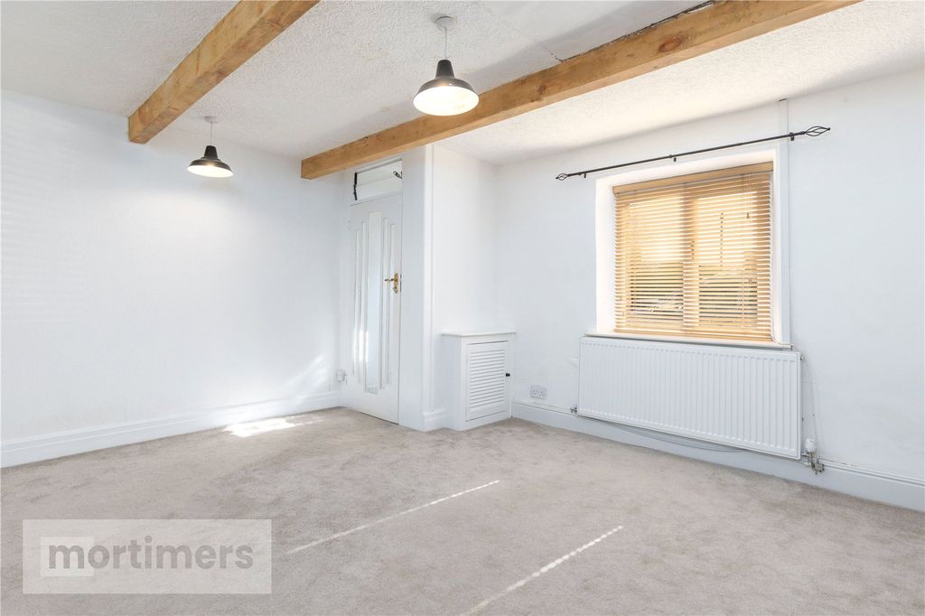 Property photo 3 of 19 Living Room