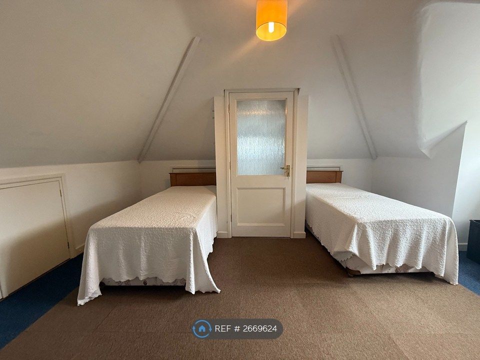 Property photo 3 of 15 Bedroom