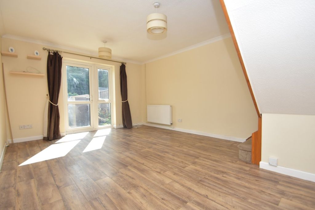 Property photo 3 of 9 Picture No. 15