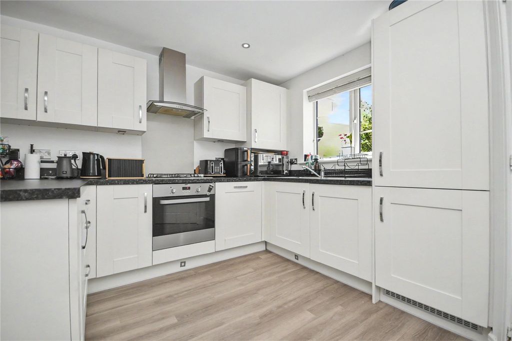 Property photo 2 of 18 Picture No. 26