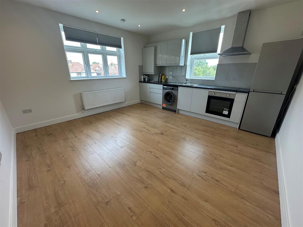 Property photo 1 of 6 5.Jpg