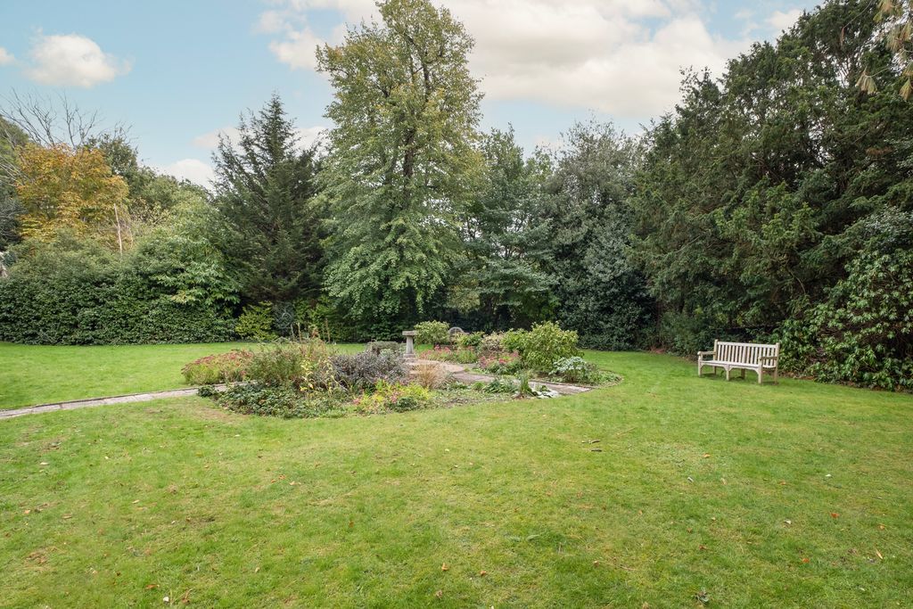 Property photo 3 of 23