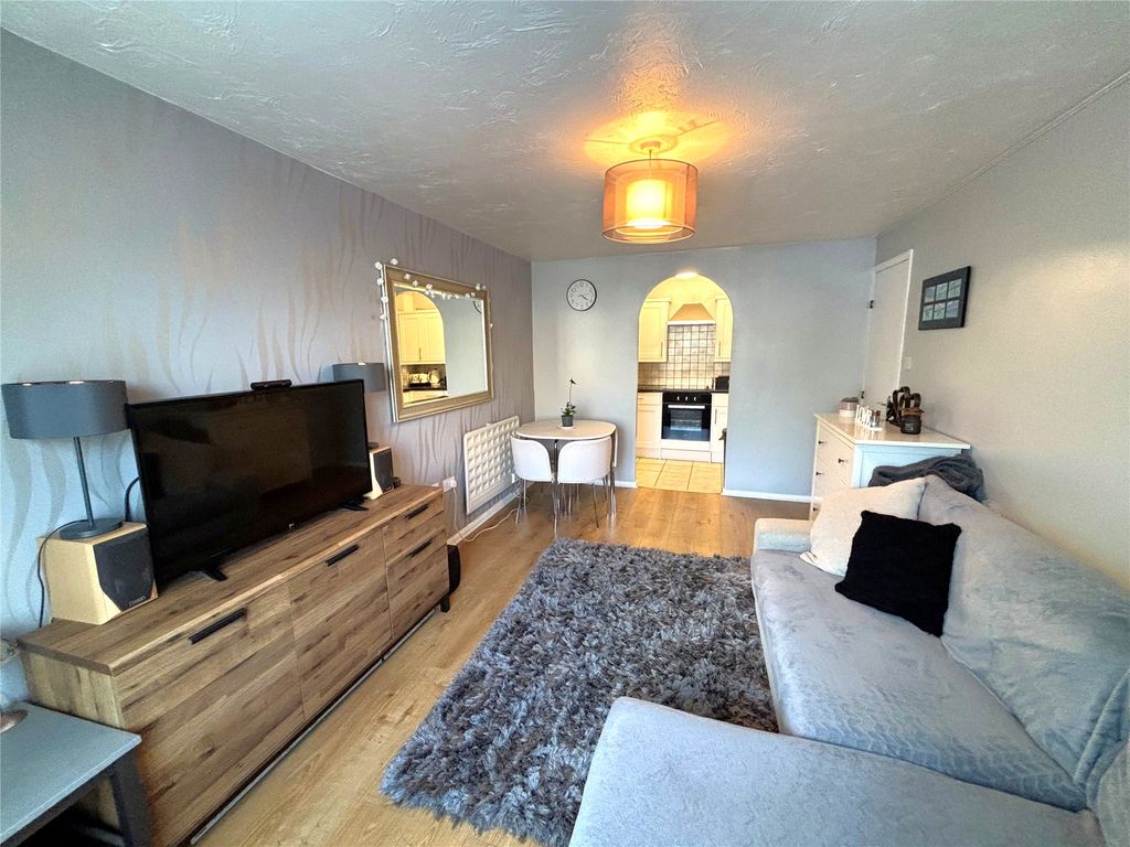Property photo 2 of 8 Picture No. 04