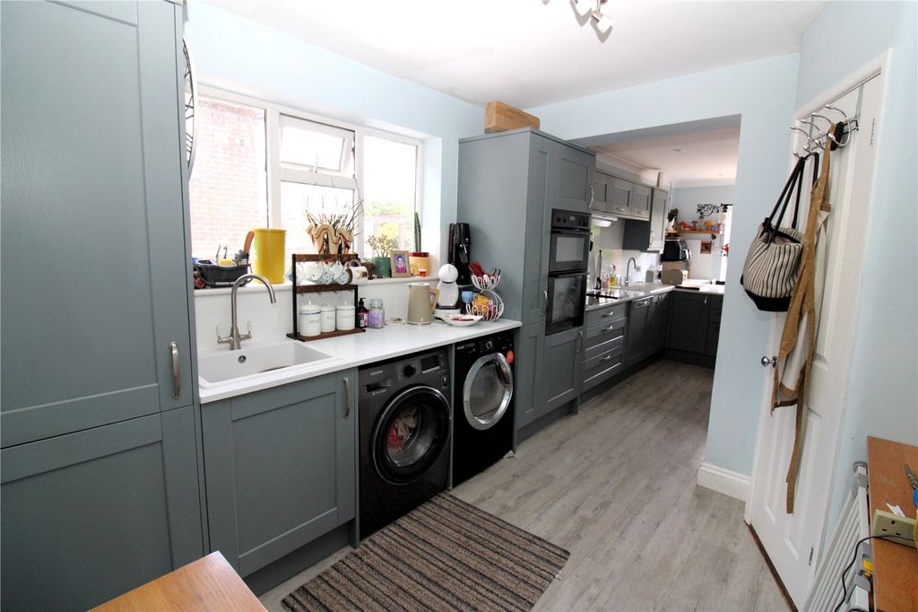 Property photo 2 of 17 Picture No. 08