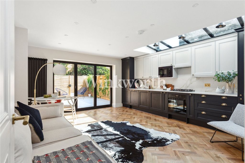 Property photo 1 of 27 Picture No. 36
