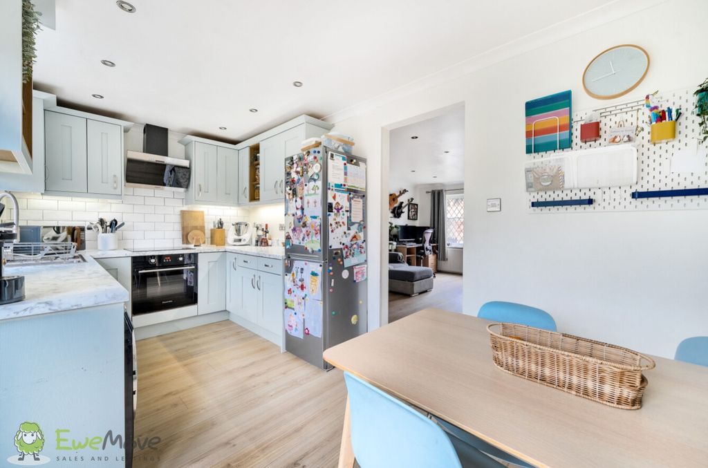 Property photo 2 of 18 Kitchen Dining Room