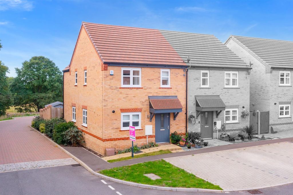 Property photo 1 of 21