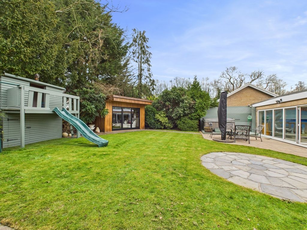 Property photo 2 of 32