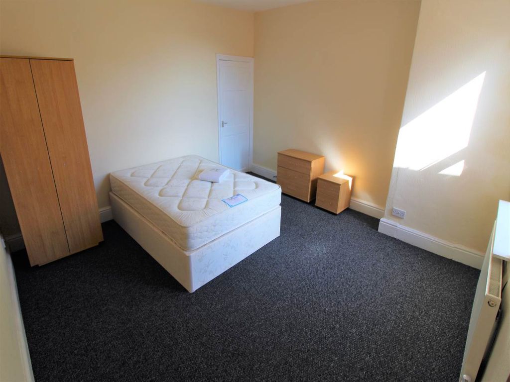 Property photo 1 of 5 1