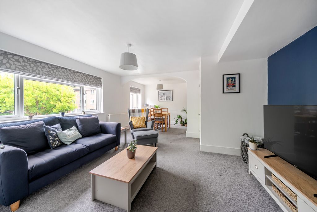 Property photo 2 of 10 1456940-10-6A01c4...