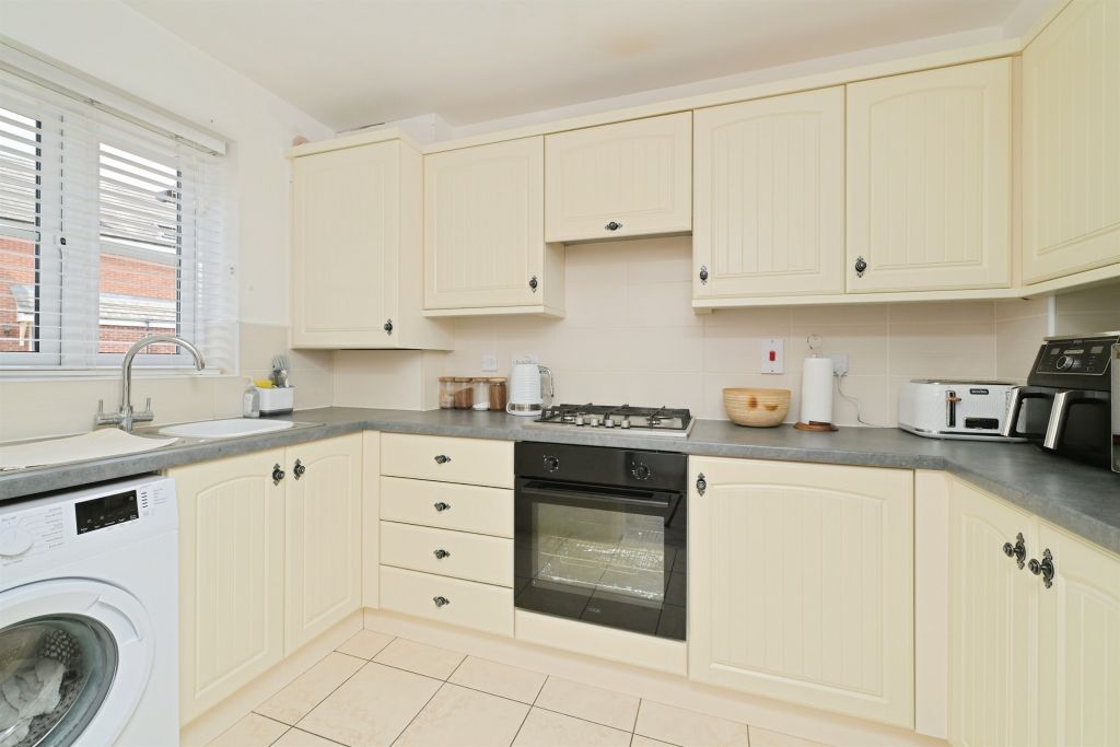 Property photo 3 of 11