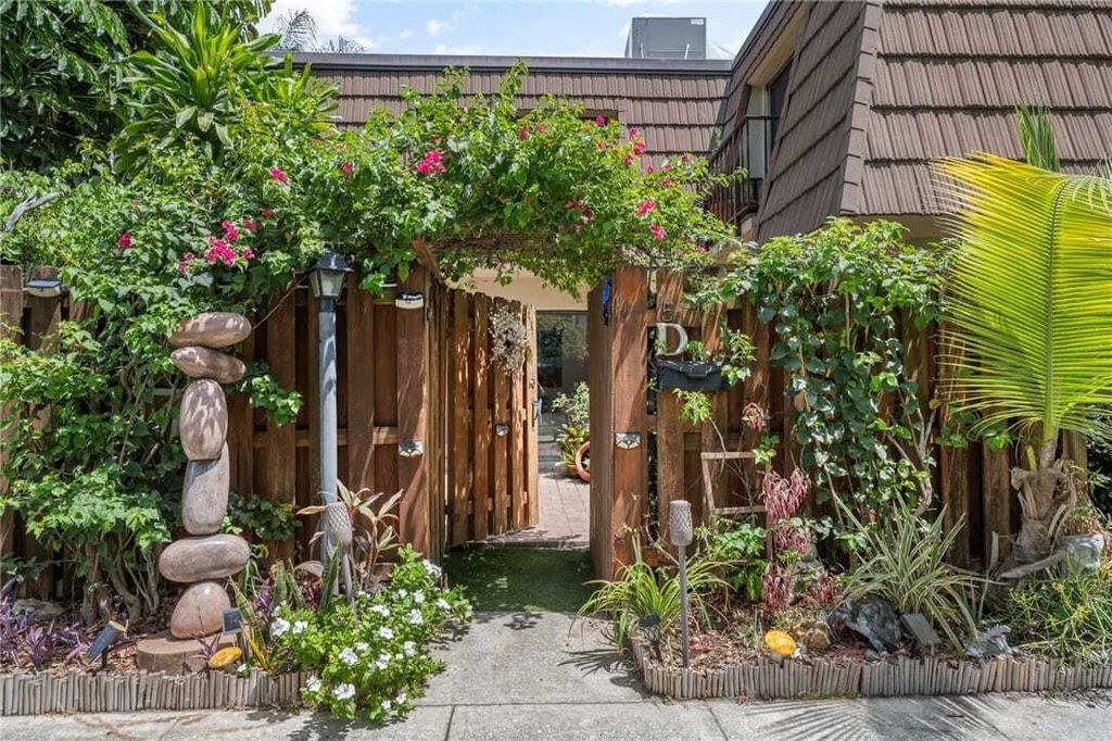 Property photo 1 of 31