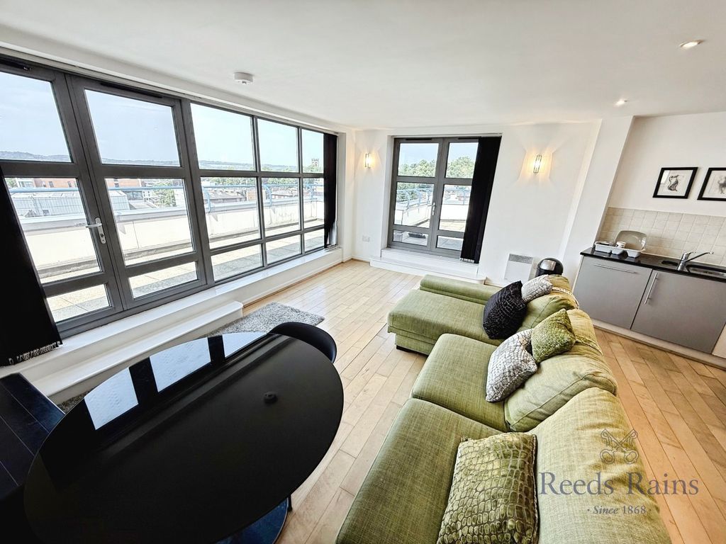 Property photo 3 of 27 Picture No. 02