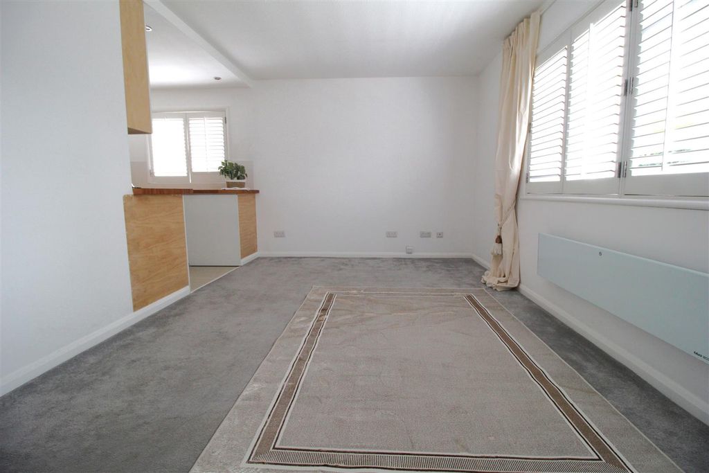 Property photo 2 of 10 Img_4300.Jpg