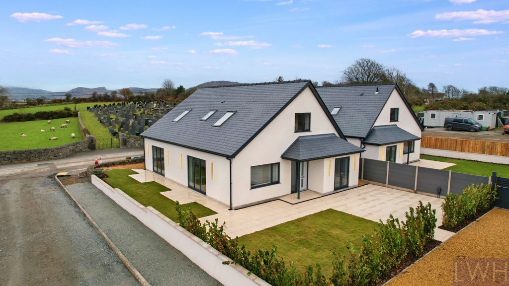 Property photo 1 of 36 2