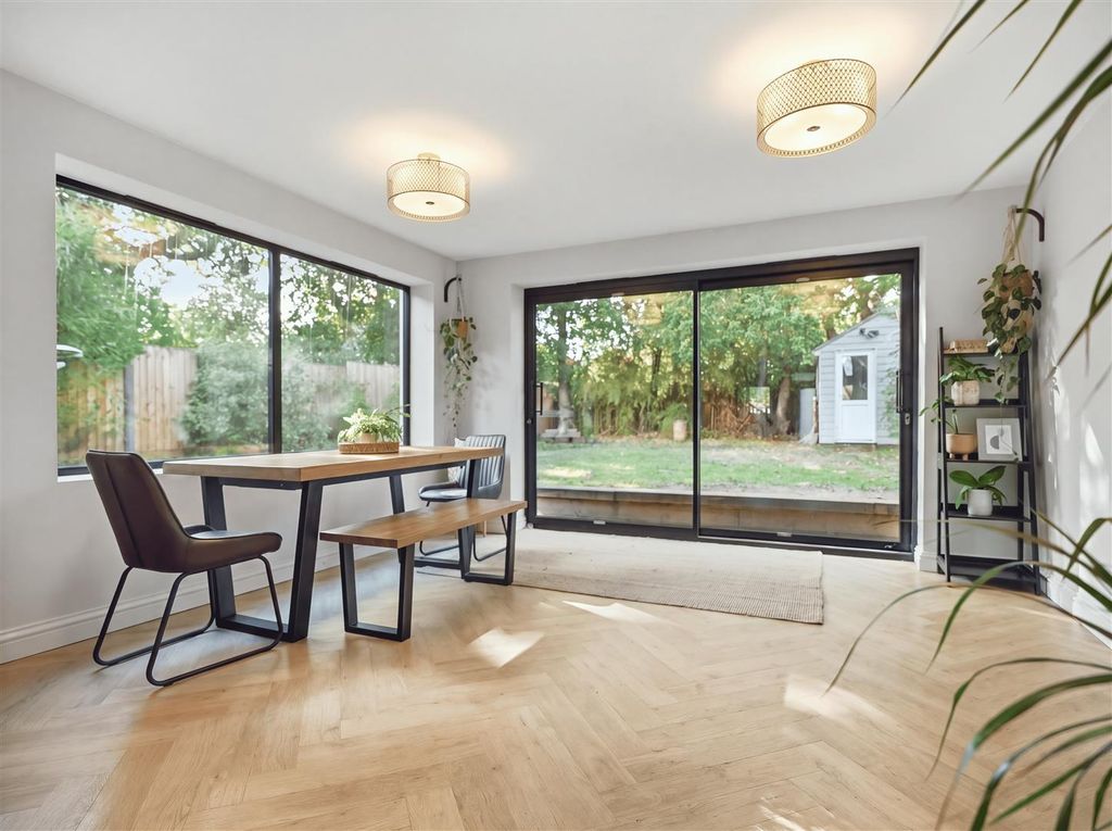 Property photo 3 of 12 Dining Room