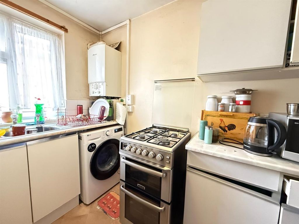 Property photo 3 of 6 03.Jpeg