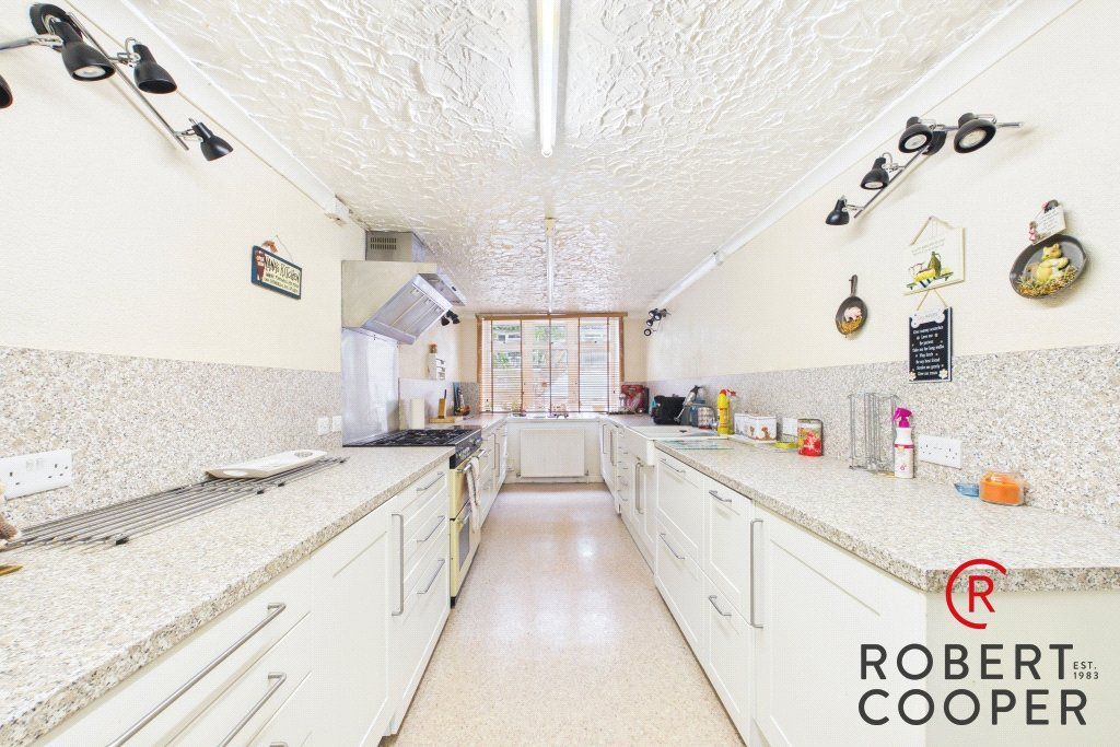 Property photo 3 of 12 Picture No. 11