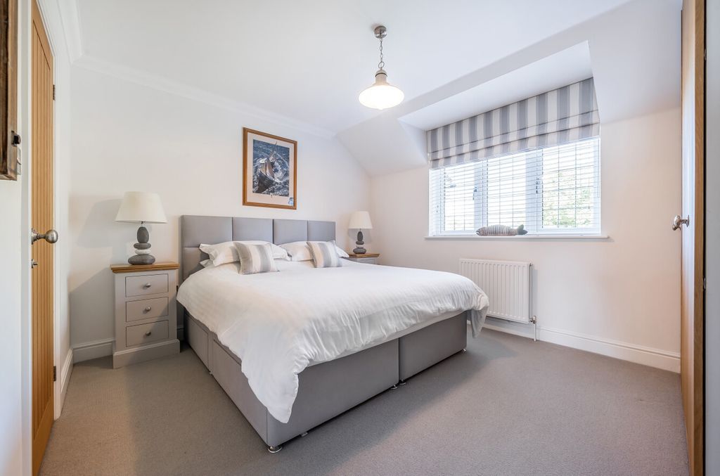 Additional image 16 of Something went wrong